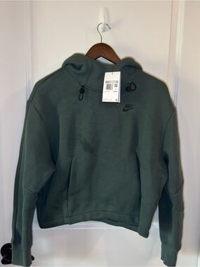 Nike Sportswear Tech Fleece Oversized Pullover Sweatshirt in Vintage Green